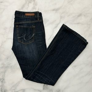 Express Women’s Stella Bootcut Lowrise Jeans size 2 Short